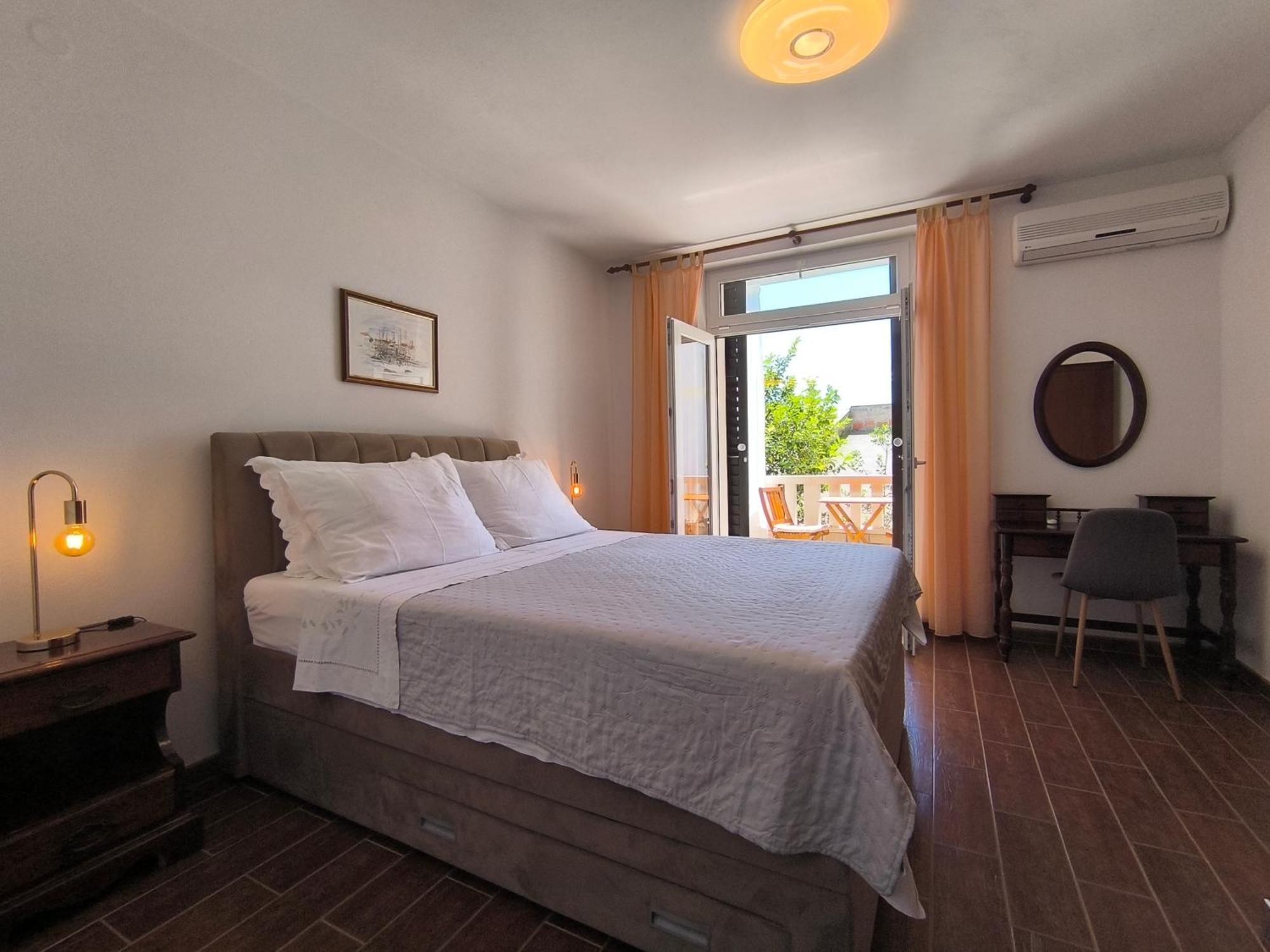 Olga's Sunshine Place Apartment *